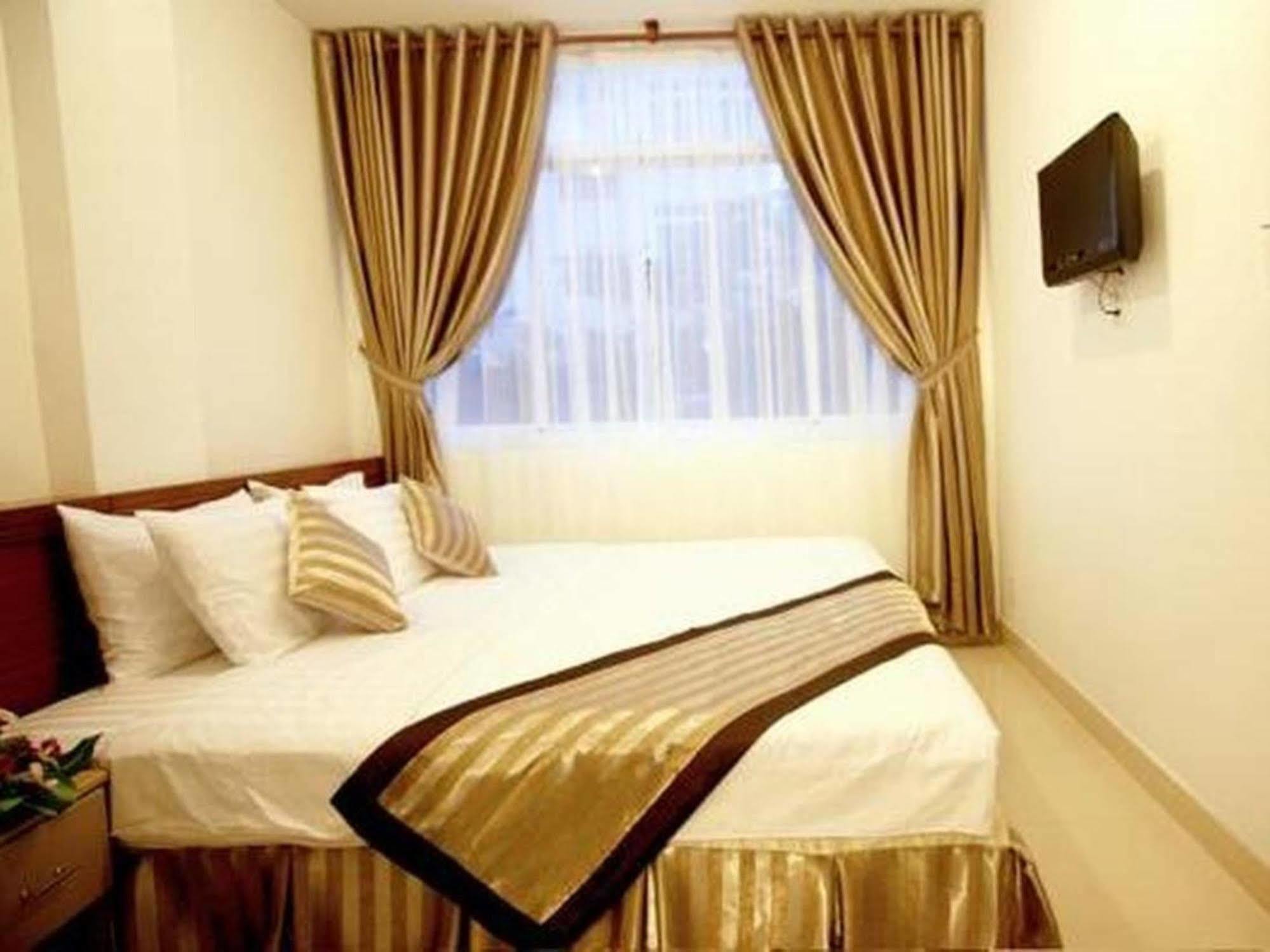 Khách sạn New Sunny 2*